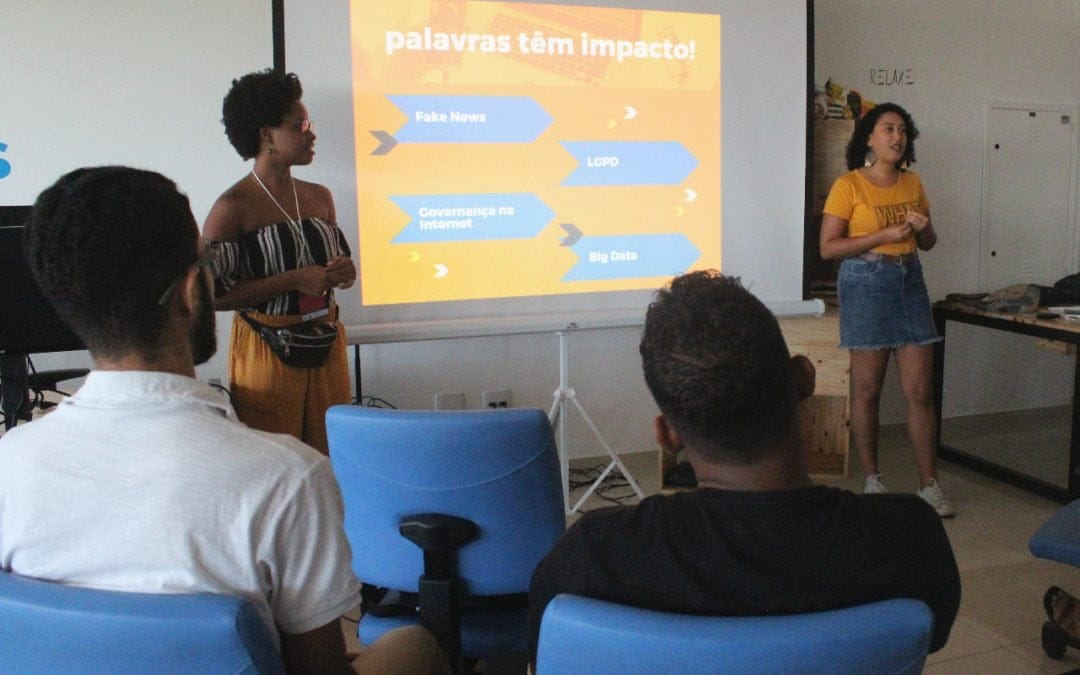 Jovens negros promovem princípios da Internet através de linguagens artísticas