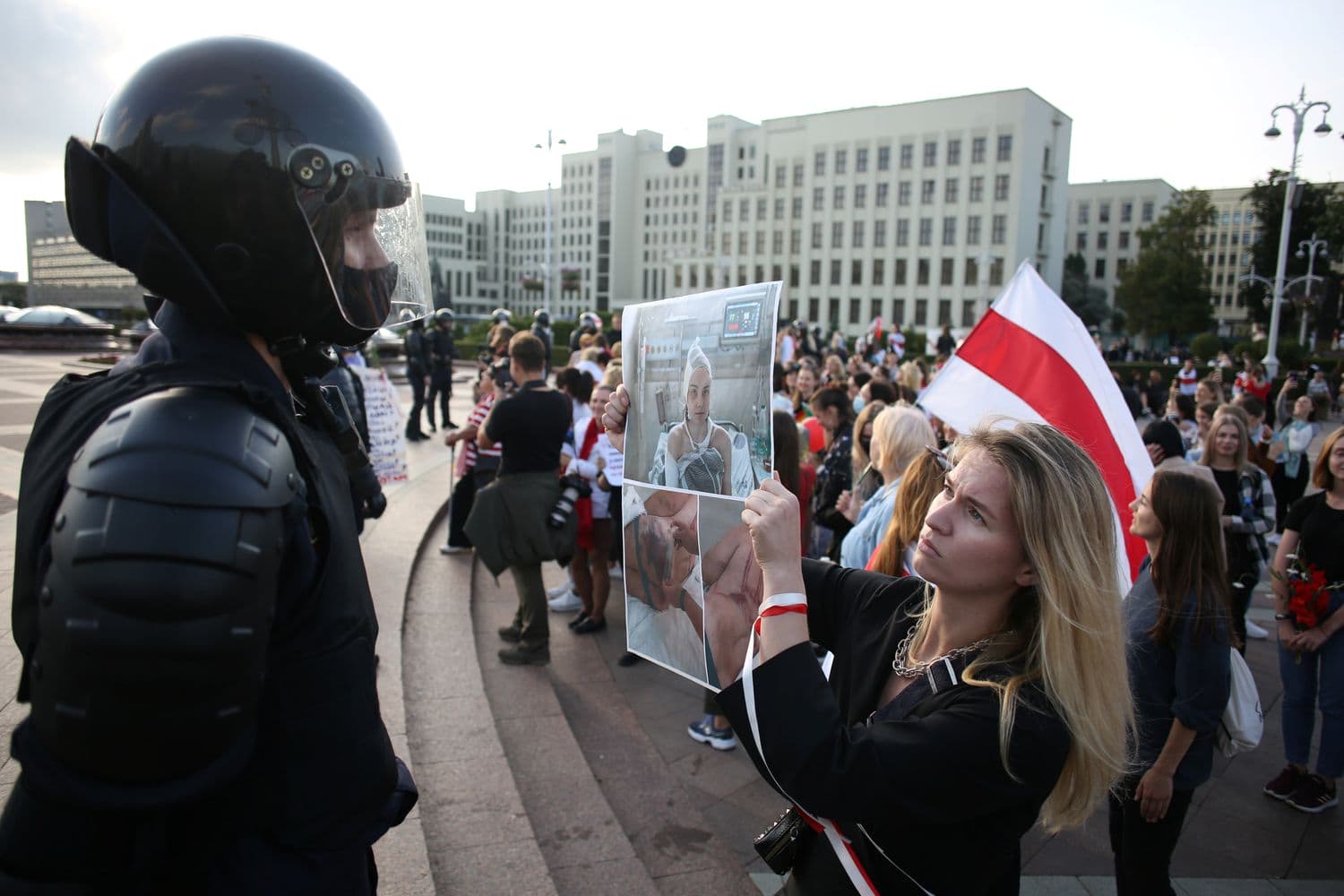 Mobilizações de mulheres ganham força em Belarus e desconcertam Lukashenko