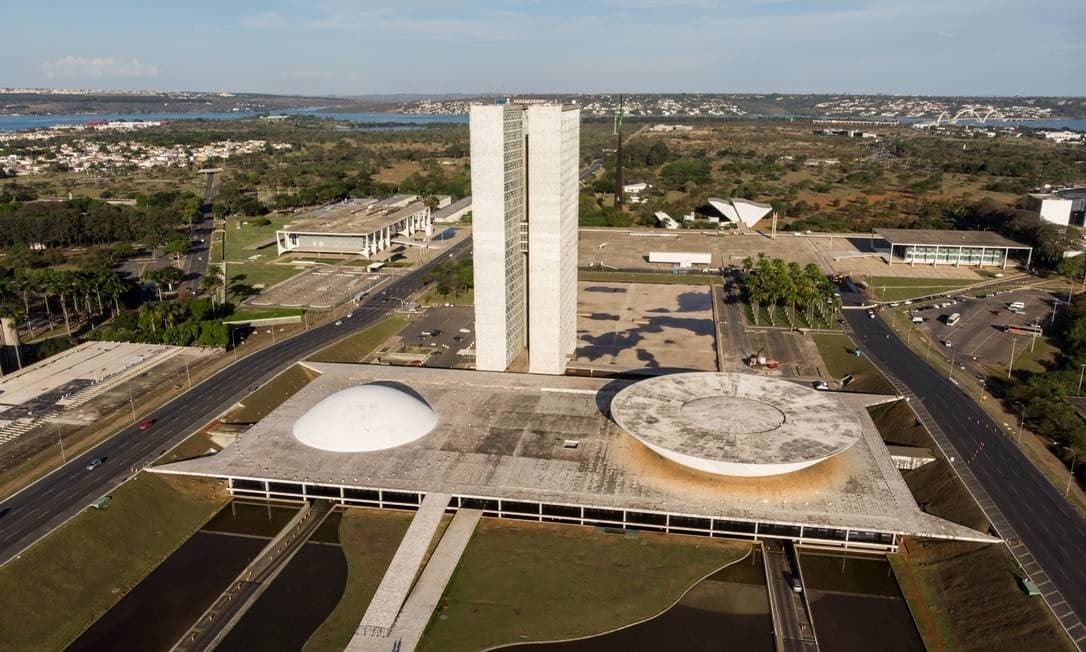 Bolsonaro acelera extremismo e passa à fase de consolidação de sua política