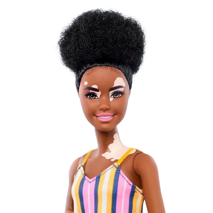 Mesmo com debates sobre representatividade, bonecas negras somam apenas 7% de produtos online