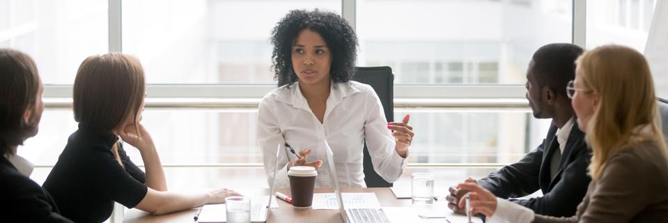 Maioria das mulheres negras não exerce trabalho remunerado, aponta estudo