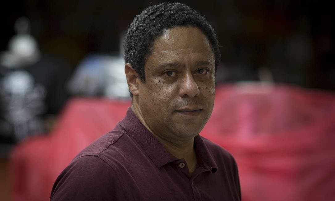 Candidato a prefeito de SP, Orlando Silva presta queixa por racismo