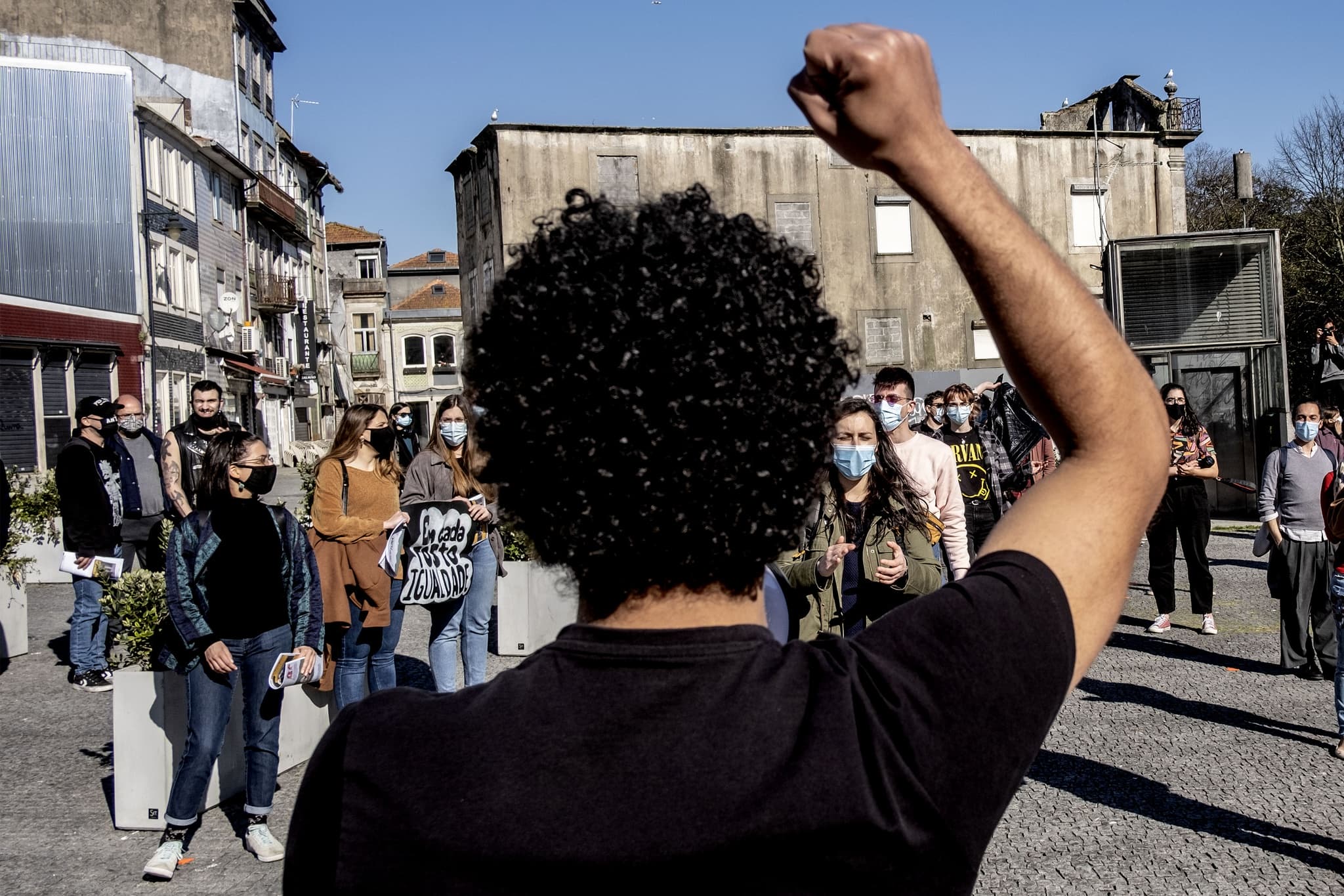 Portugal tem de se empenhar a combater racismo e violência contra mulheres, avisa comissária europeia