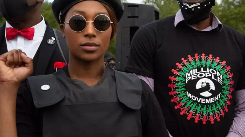 Ativista do Black Lives Matter está em estado crítico após ser baleada na cabeça