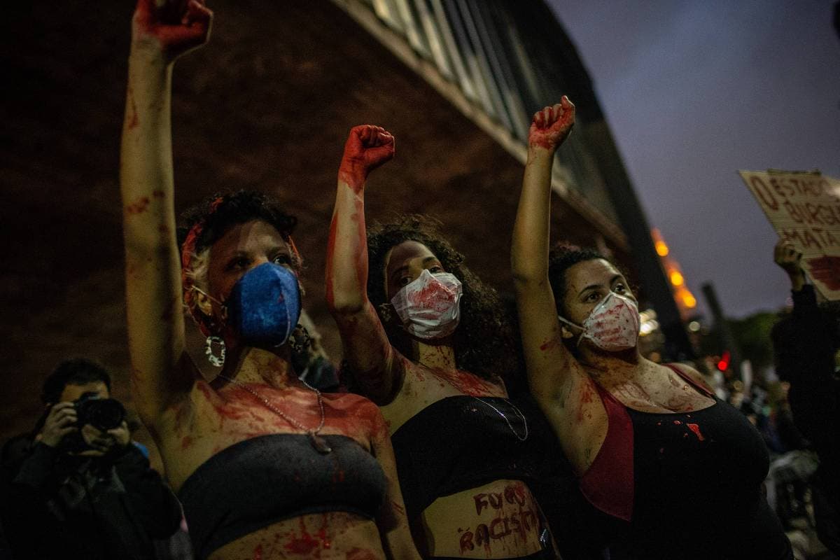 Cientistas brasileiras lançam manifesto em defesa da vida de mulheres negras