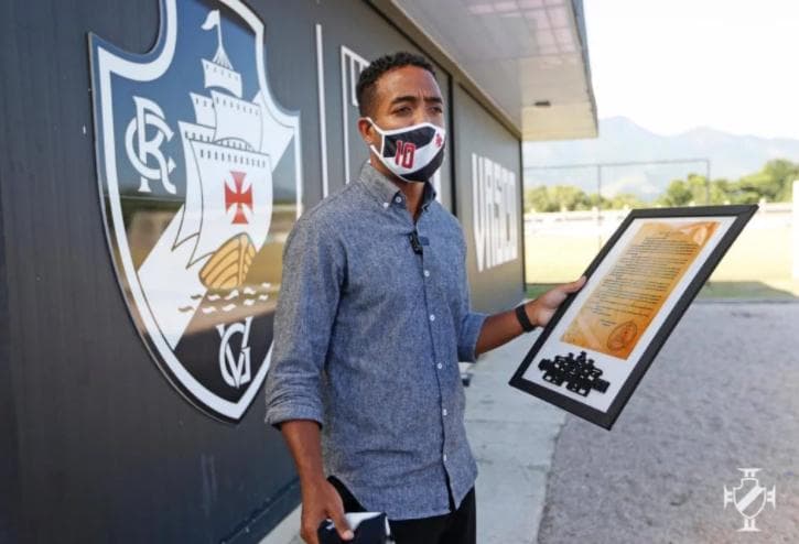Jogadores do Vasco recebem palestra sobre Racismo no Futebol