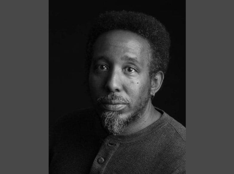 Negros não são vistos como humanos, mas objetos, diz autor de ‘Afropessimismo’