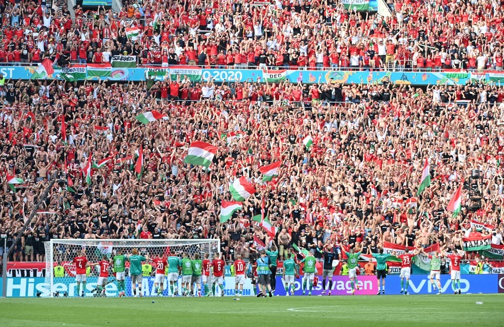 Uefa abre investigações contra abusos racistas e homofóbicos nos jogos da Hungria na Euro