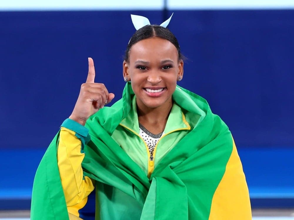 Rebeca Andrade salta para a história e é ouro nas Olimpíadas de Tóquio