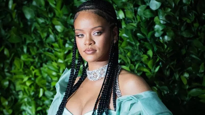 Rihanna anuncia música inédita após 6 anos
