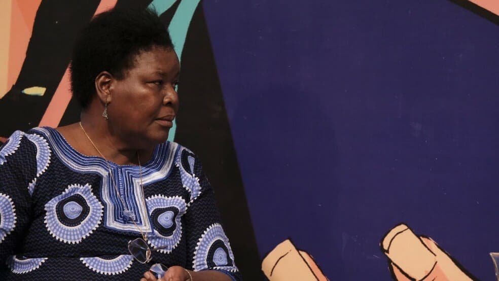 Escritora moçambicana Paulina Chiziane vence Prêmio Camões: ‘É o resultado de muita luta’