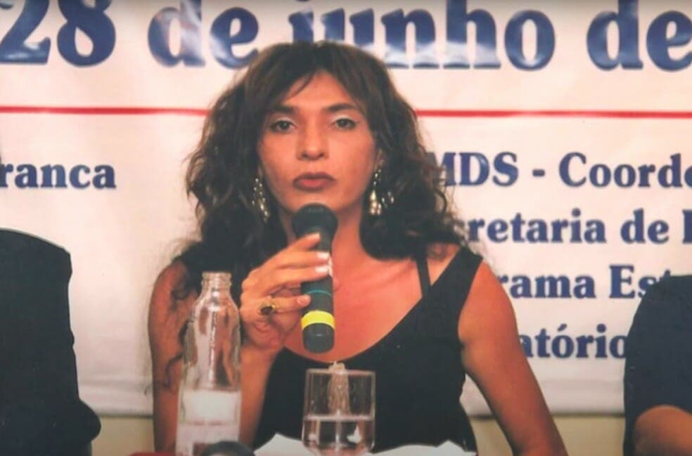 Janaína Dutra, primeira travesti advogada do Brasil, é homenageada pelo Google