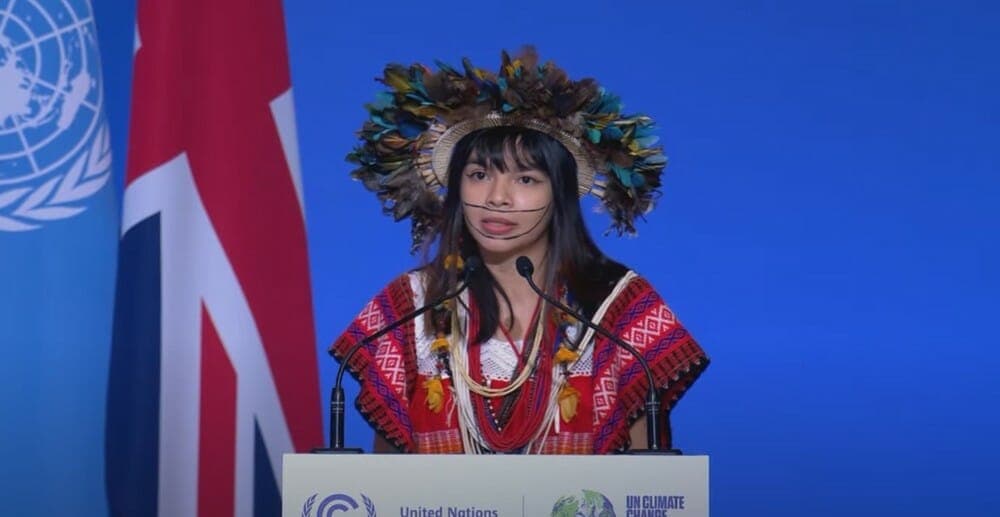 Quem é Txai Suruí, indígena e única brasileira que discursou na COP26