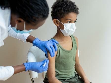 Vacina contra covid para crianças: 6 fatos a favor