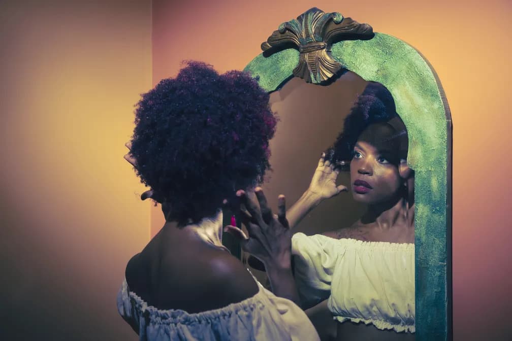 O crespo é livre: belo e ancestral, cabelo afro resiste ao racismo estético