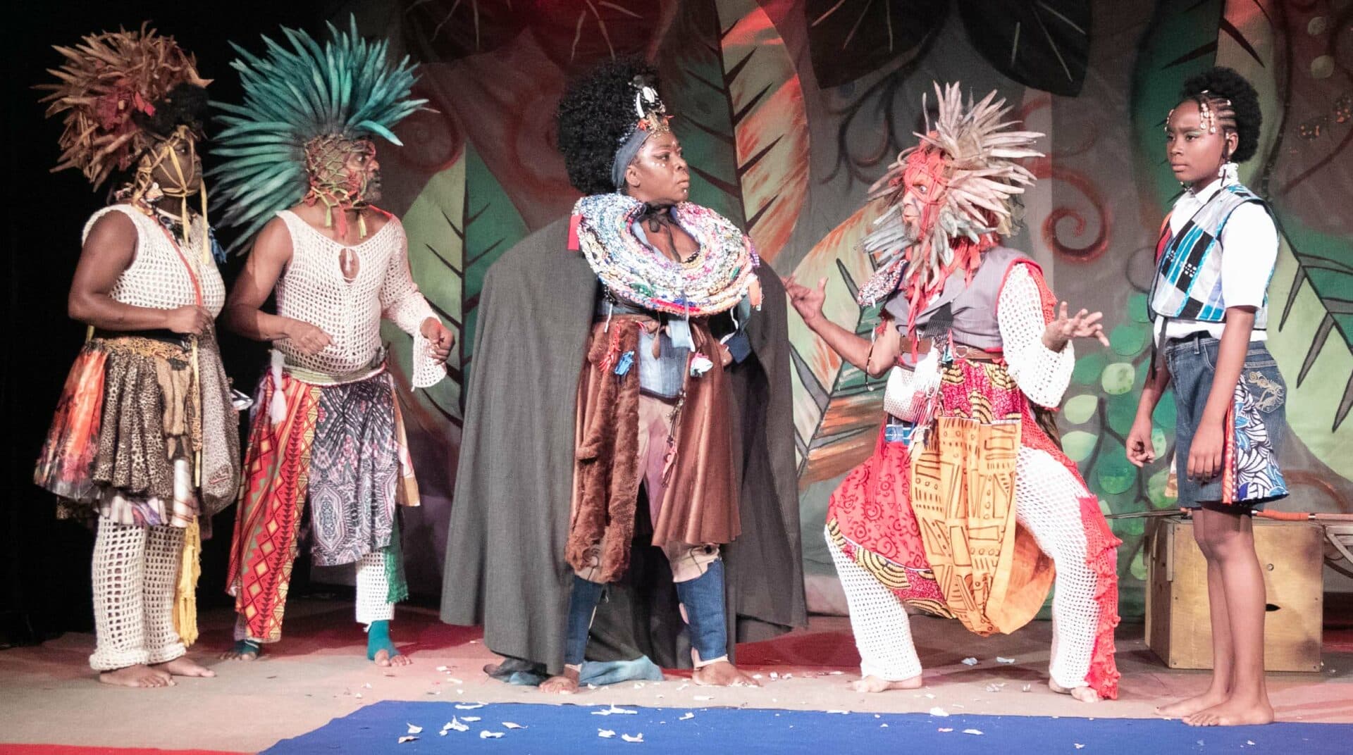 Espetáculo ‘Dandara na Terra dos Palmares’ estende temporada no Teatro Sesi Rio Vermelho