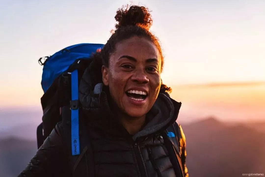 A primeira brasileira negra a escalar o Everest ganha biografia