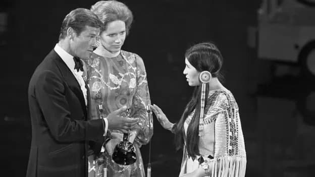 Oscar: o pedido de desculpas da Academia de Hollywood a atriz indígena após 50 anos de discurso por Marlon Brando