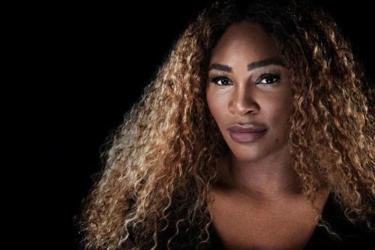 Precisamos de mais mulheres assinando os cheques, diz Serena Williams