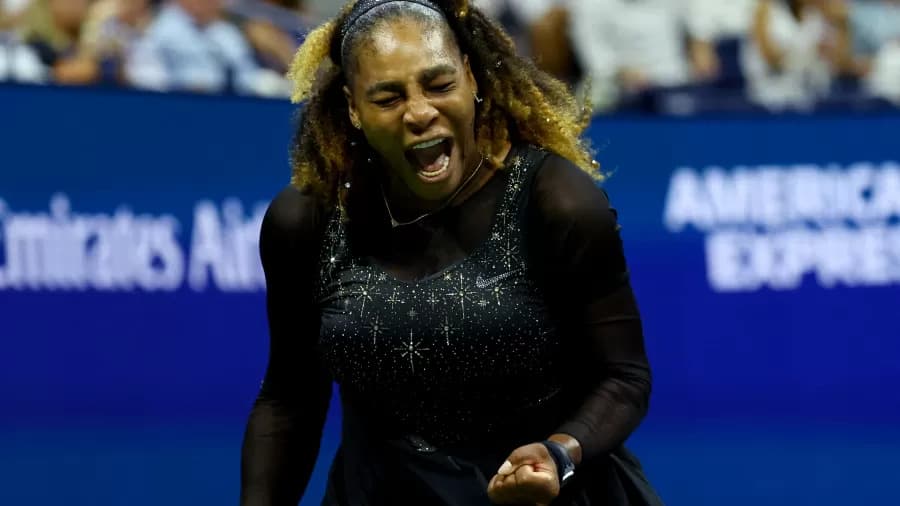 Serena dá show, derruba número 2 do mundo e segue forte no US Open