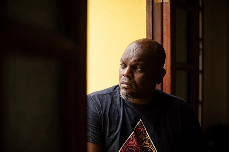 Intérprete da Mocidade Ronny Caetano registra boletim de ocorrência contra ataques racistas: ‘Precisamos dar um basta’