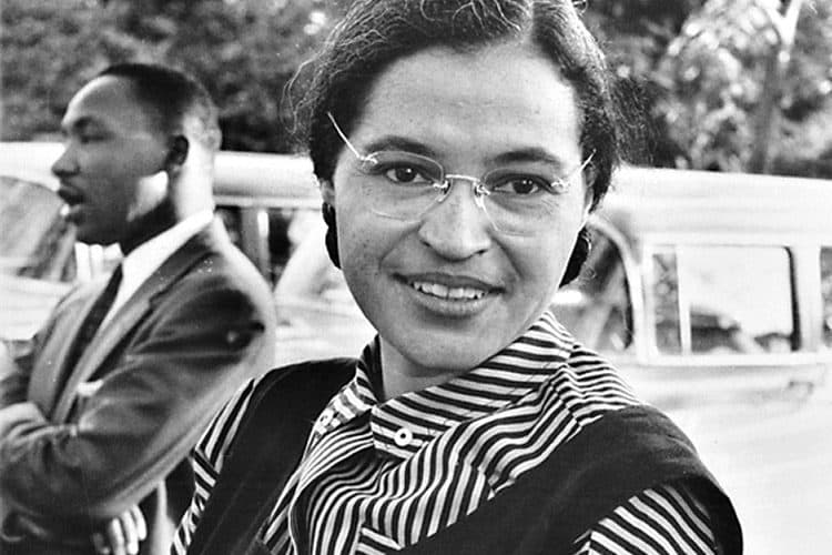 17 anos sem Rosa Parks, a mulher negra que recusou ceder lugar a um branco