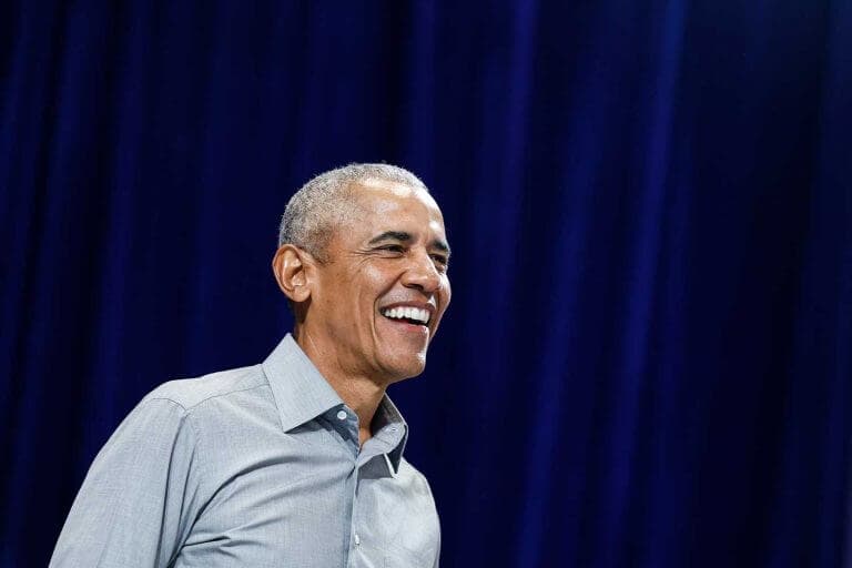 Barack Obama revela seus filmes, músicas e livros preferidos de 2022