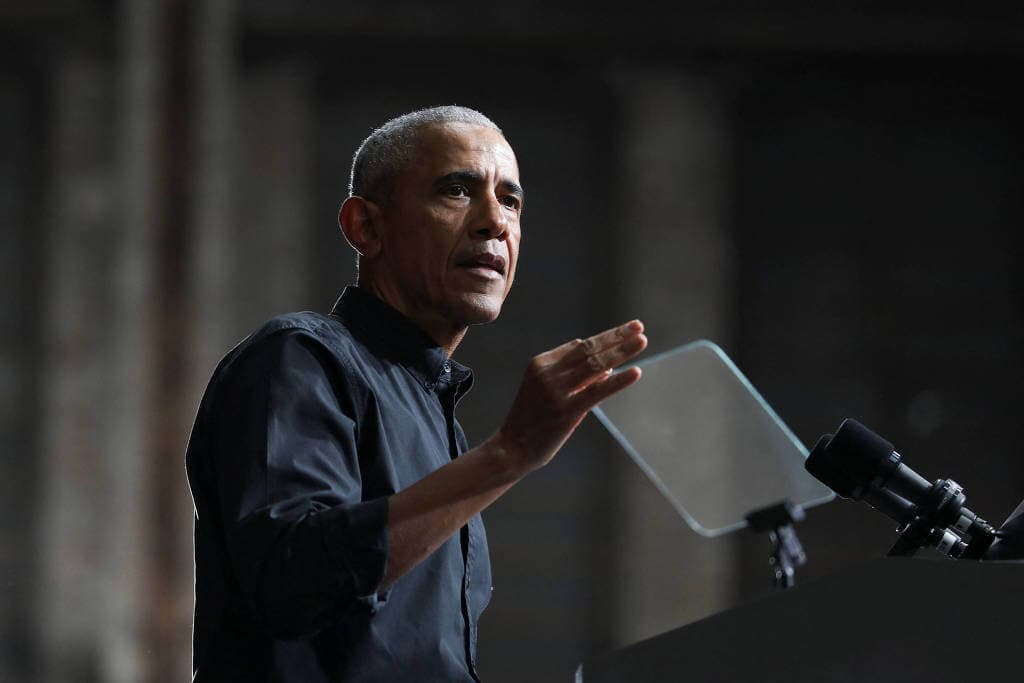 Obama condena ataques em Brasília e defende transição pacífica como pedra angular da democracia