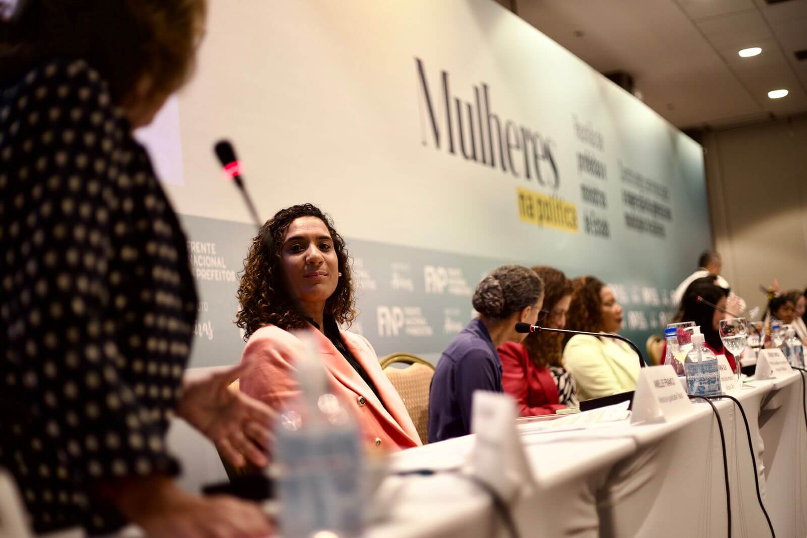 Anielle Franco apresenta Sistema Nacional de Promoção da Igualdade Racial a prefeitas durante encontro em Brasília